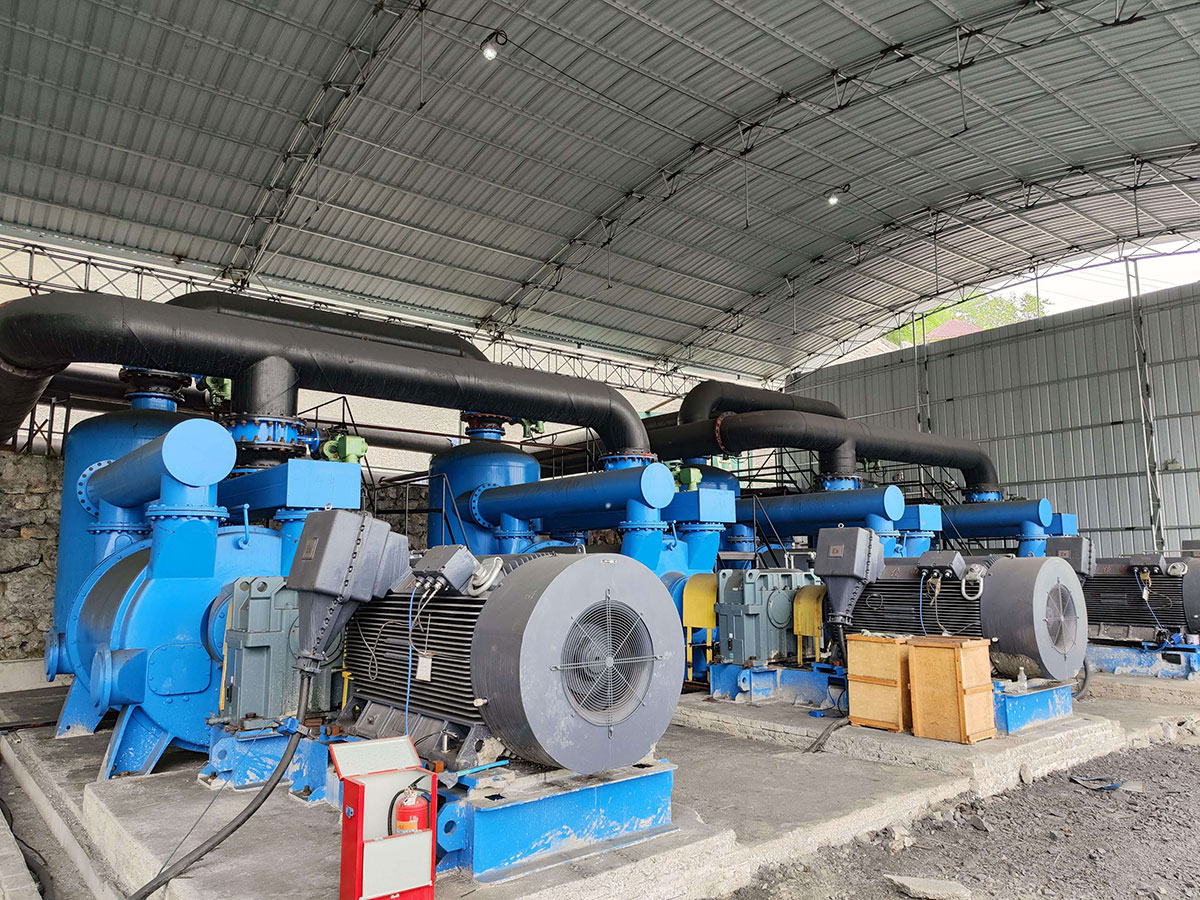 �ϸ�����˹���ڹ������¼����ϻ�ʯ��ʹ���ֳ�